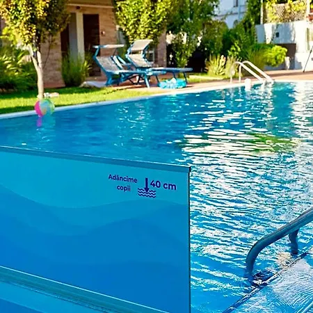 Nayino Hotel 4*