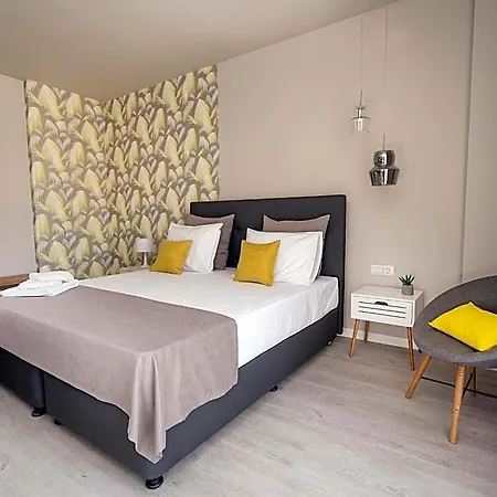 Nayino Hotel Mamaia
