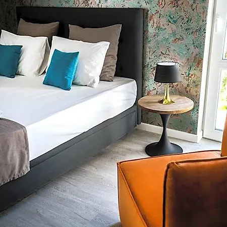 Nayino Hotel Mamaia